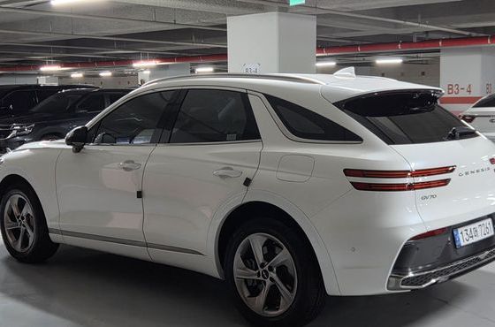 Genesis GV70 2.5T Gasoline AWD — пробег 23 662 км — фото 4 из 5