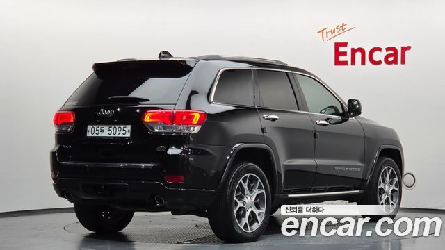 Jeep Cherokee 3.6 Overland WK2 — пробег 139 748 км — фото 2 из 5