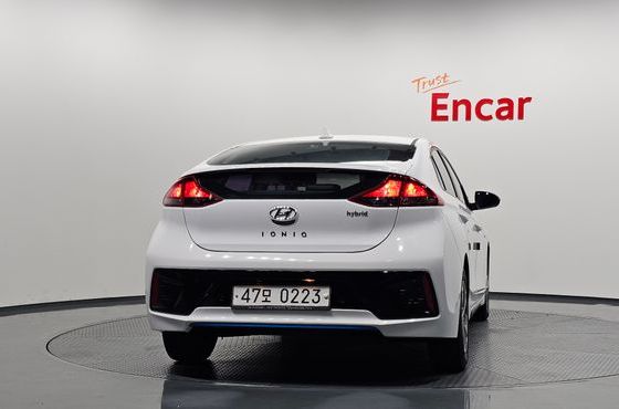 Hyundai Ioniq I Plus — пробег 132 118 км — фото 4 из 5