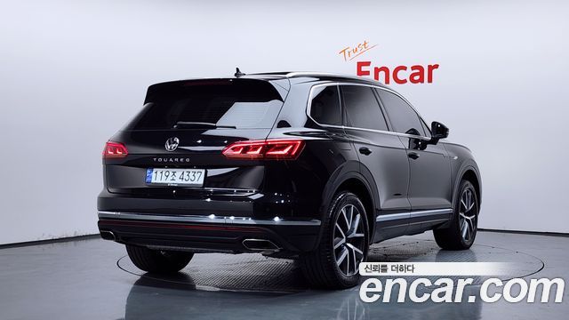 Volkswagen Touareg 3.0 TDI Prestige — пробег 32 254 км — фото 2 из 5