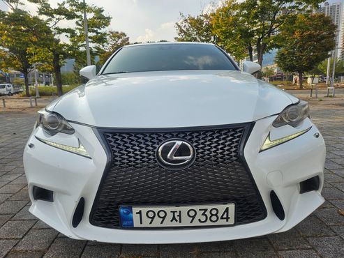 Lexus IS F-Sport XE30 — пробег 93 719 км — фото 1 из 5