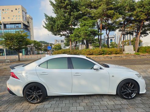 Lexus IS F-Sport XE30 — пробег 93 719 км — фото 4 из 5