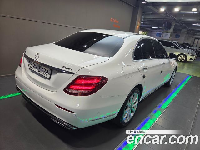 Mercedes-Benz E-Class из Кореи Encar