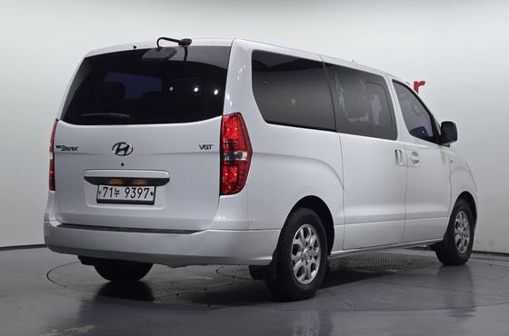 Hyundai Starex 12-Seater Wagon CVX Deluxe — пробег 123 576 км — фото 2 из 5