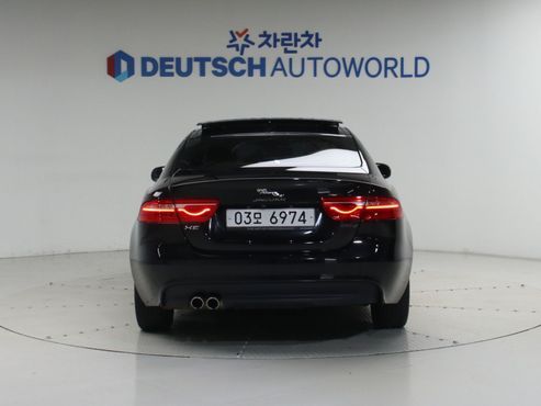 Jaguar XE 20d Prestige — пробег 87 141 км — фото 5 из 5