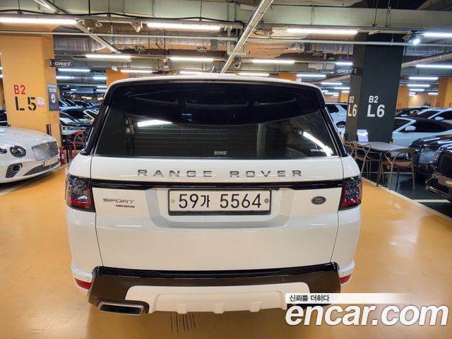 Land Rover Range Rover Sport 3.0 SDV6 HSE Dynamic — пробег 59 300 км — фото 4 из 5