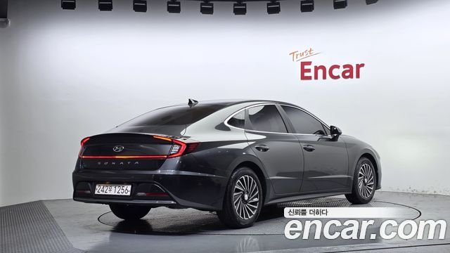 Hyundai Sonata Premium Family — пробег 112 061 км — фото 2 из 5