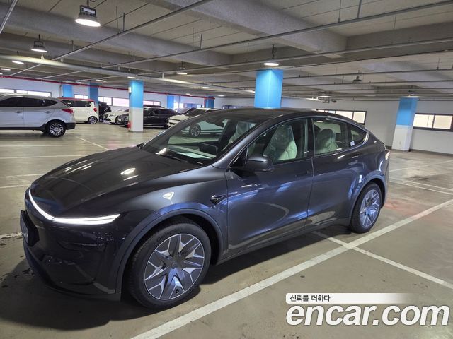 Tesla Model Y L Long Range AWD — пробег 10 км — фото 2 из 5