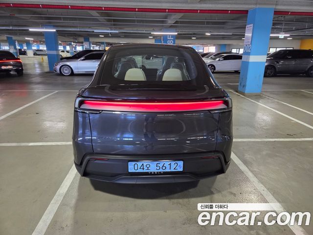 Tesla Model Y L Long Range AWD — пробег 10 км — фото 3 из 5