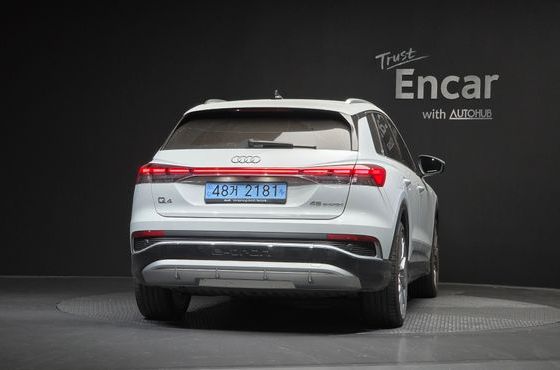 Audi Q4 e-tron 45 Premium — пробег 25 883 км — фото 4 из 5