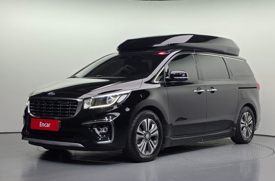 Kia Carnival 9-Seater Hi-Limousine Luxury — пробег 137 594 км — фото 1 из 5