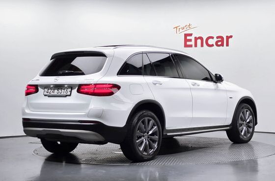 Mercedes-Benz GLC-Class GLC350e 4MATIC Premium — пробег 153 851 км — фото 2 из 5