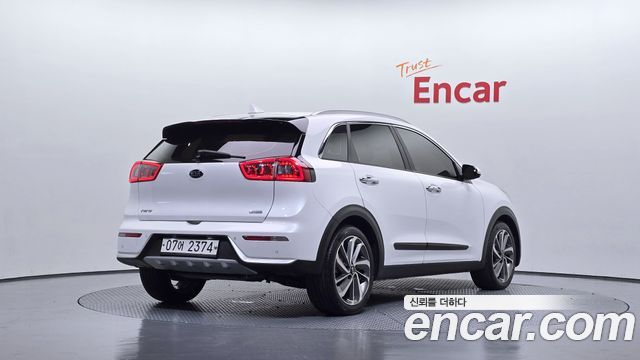 Kia Niro Noblesse — пробег 133 273 км — фото 2 из 5