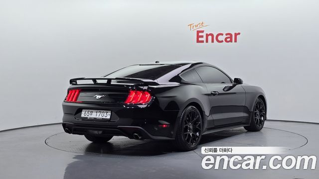 Ford Mustang Coupe — пробег 25 153 км — фото 2 из 5