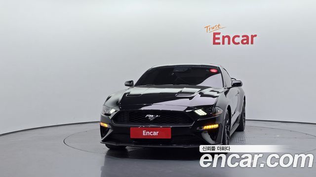 Ford Mustang Coupe — пробег 25 153 км — фото 3 из 5