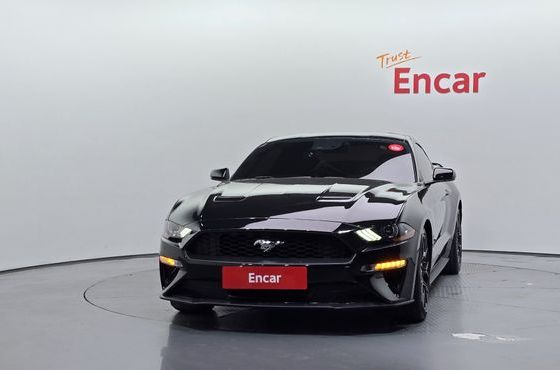 Ford Mustang Coupe — пробег 25 153 км — фото 3 из 5