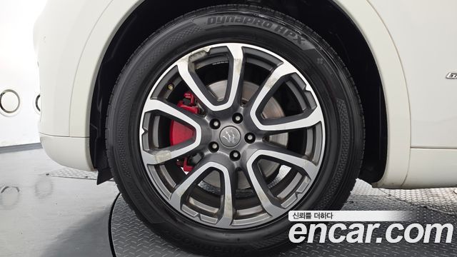 Maserati Levante из Кореи Encar