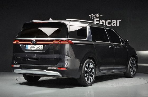 Kia Carnival Diesel 9-Seater Signature — пробег 69 872 км — фото 2 из 5