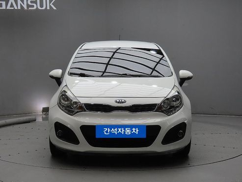 Kia pride 1.6 GDI Hatchback Luxury — пробег 117 598 км — фото 1 из 5
