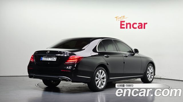 Mercedes-Benz E-Class из Кореи Encar