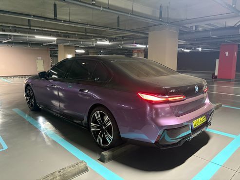 BMW i7 xDrive 60 M sport — пробег 45 000 км — фото 2 из 5