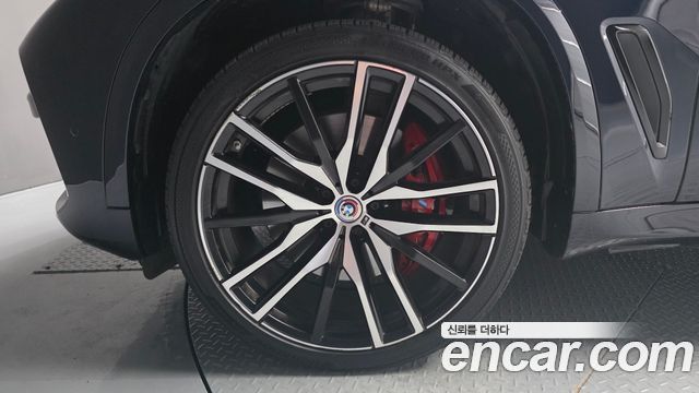 BMW X5 M50i — пробег 59 458 км — фото 5 из 5