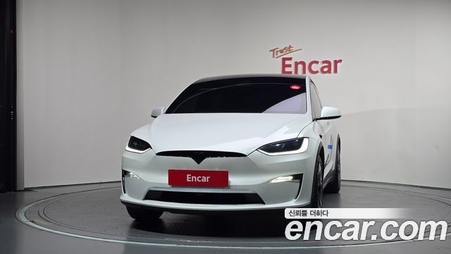 Tesla Model X AWD — пробег 9 686 км — фото 3 из 5