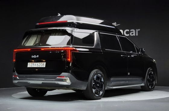 Kia Carnival HEV 4-Seater Hi Limousine Signature — пробег 44 084 км — фото 2 из 5