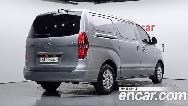 Hyundai Starex Van 3-Seater Smart — пробег 45 942 км — фото 2 из 5