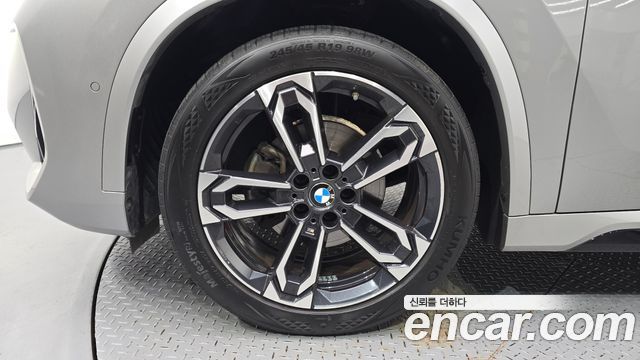 BMW X1 sDrive 20i M Sport — пробег 46 959 км — фото 5 из 5