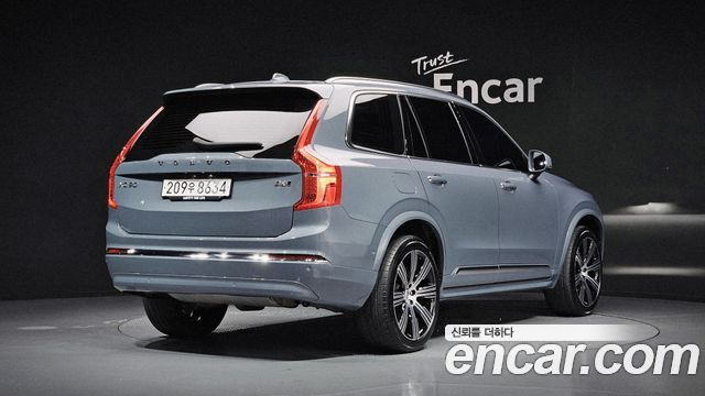 Volvo XC90 B6 Ultimate Bright — пробег 74 259 км — фото 2 из 5