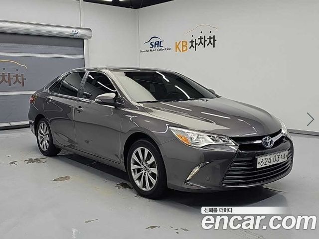Toyota Camry Hybrid XLE — пробег 136 601 км — фото 4 из 5