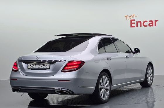 Mercedes-Benz E-Class E300 Exclusive — пробег 108 646 км — фото 2 из 5