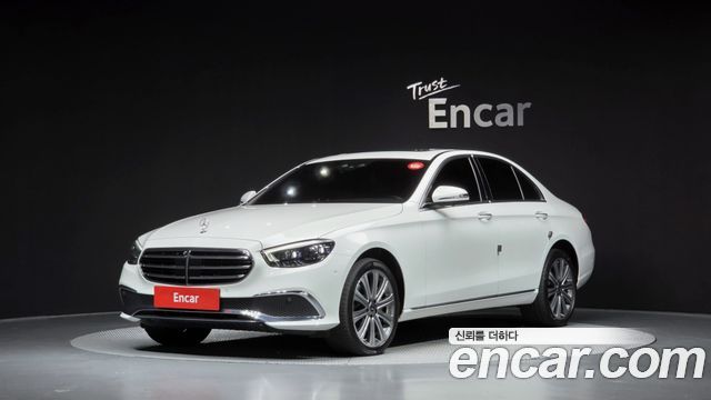 Mercedes-Benz E-Class E350 4MATIC Exclusive — пробег 64 727 км — фото 1 из 5