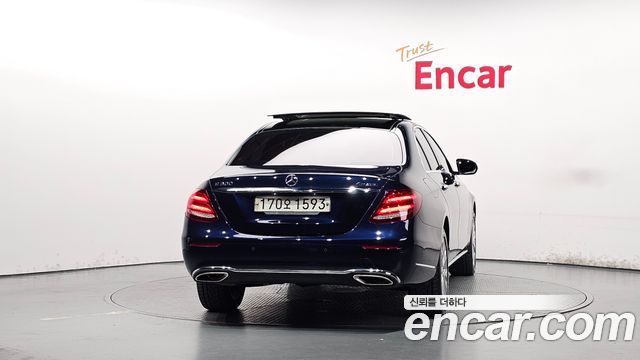 Mercedes-Benz E-Class из Кореи Encar