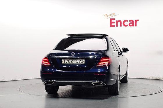 Mercedes-Benz E-Class E300 4MATIC Exclusive — пробег 153 954 км — фото 4 из 5