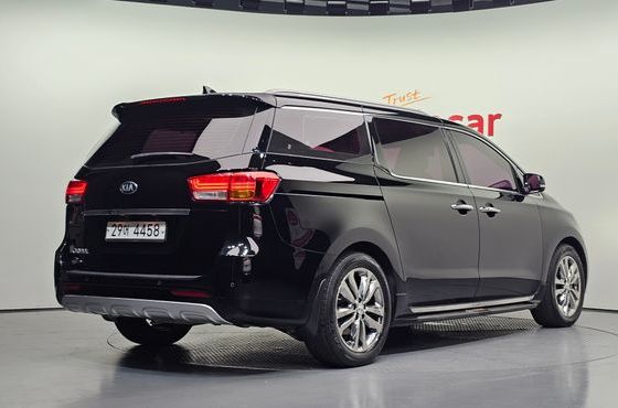 Kia Carnival 9-seater Prestige — пробег 120 869 км — фото 2 из 5
