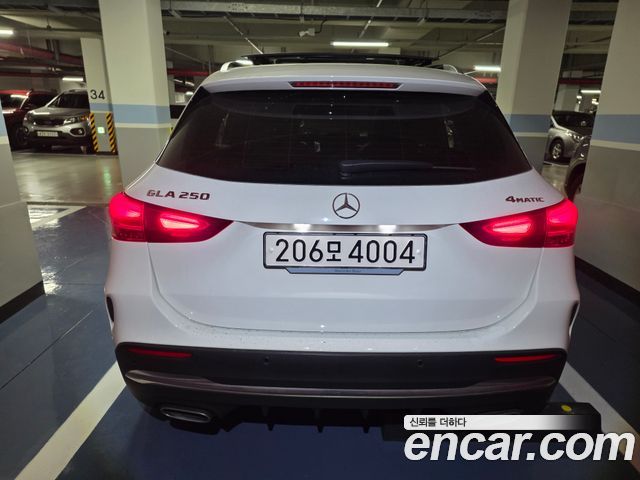 Mercedes-Benz GLA-Class GLA250 4MATIC — пробег 21 448 км — фото 3 из 5