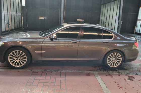 BMW 7-Series 740d xDrive — пробег 219 000 км — фото 3 из 5