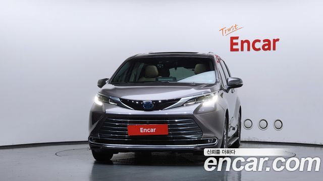 Toyota Sienna 2.5 Hybrid AWD — пробег 94 152 км — фото 3 из 5
