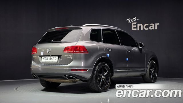 Volkswagen Touareg V6 3.0 TDI Bluemotion 7P5 — пробег 179 246 км — фото 2 из 5