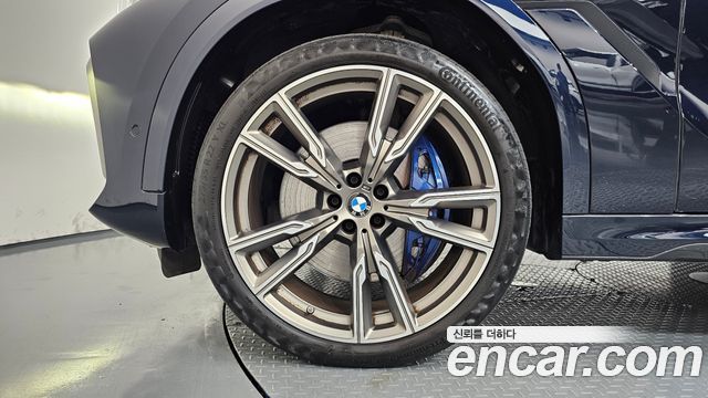 BMW X6 M50i — пробег 26 438 км — фото 5 из 5