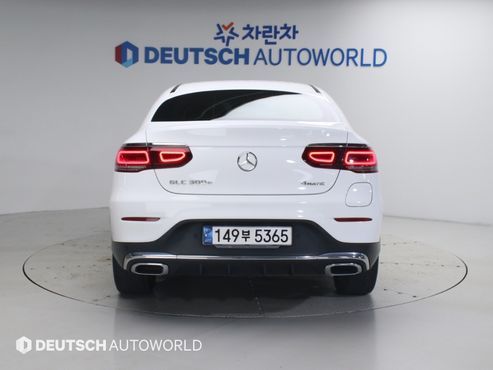 Mercedes-Benz GLC-Class GLC300e 4MATIC Coupe — пробег 140 585 км — фото 4 из 5