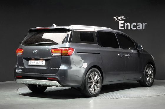 Kia Carnival 7-seater Limousine President — пробег 148 990 км — фото 2 из 5