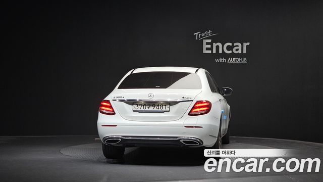 Mercedes-Benz E-Class E300e 4MATIC Exclusive — пробег 25 156 км — фото 4 из 5