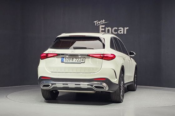 Mercedes-Benz GLC-Class GLC300 4MATIC AMG Line — пробег 13 071 км — фото 4 из 5