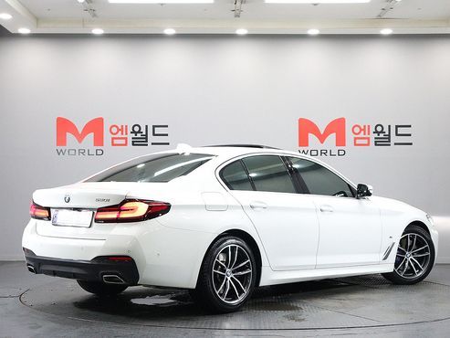 BMW 5-Series 520i M Sport — пробег 20 231 км — фото 4 из 5