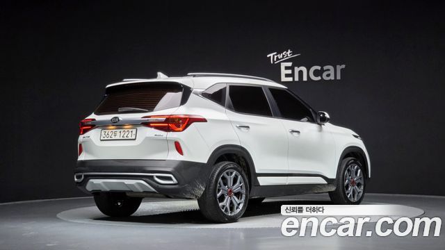 Kia Seltos из Кореи Encar