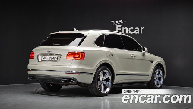 Bentley Bentayga 6.0 W12 — пробег 40 534 км — фото 2 из 5