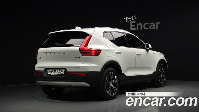 Volvo XC40 B4 Inscription — пробег 65 175 км — фото 2 из 5
